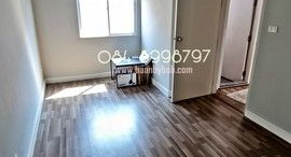 For rent 2 bedrooms townhouse in Bang Khae, Bangkok