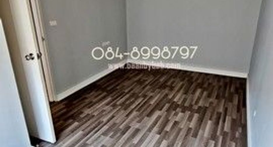 For rent 2 bedrooms townhouse in Bang Khae, Bangkok