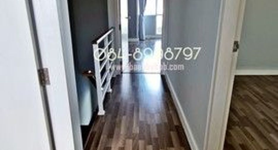 For rent 2 bedrooms townhouse in Bang Khae, Bangkok