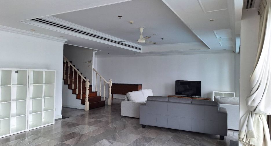 Wohnung zur Miete mit 3 Zimmer in Khlong Toei, Bangkok
