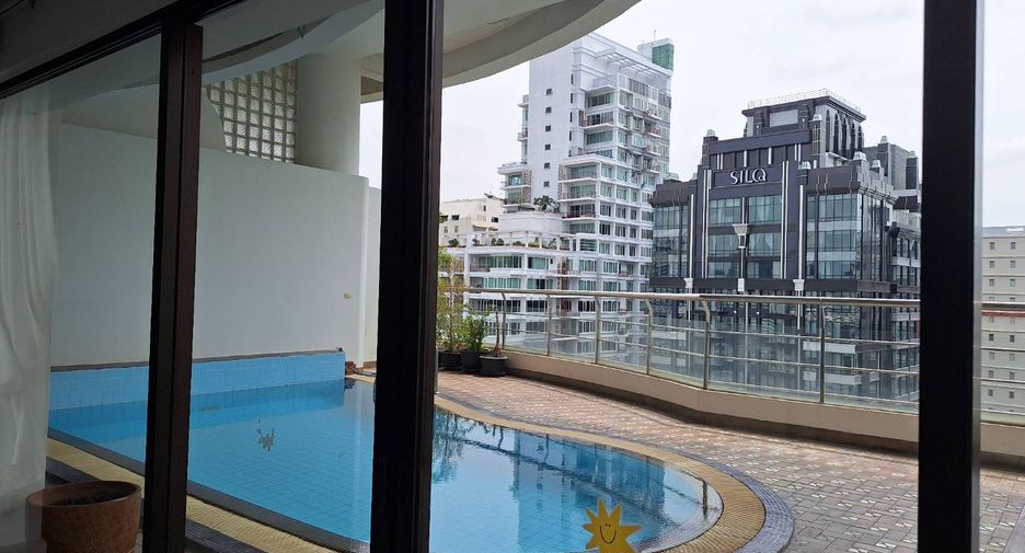 Wohnung zur Miete mit 3 Zimmer in Khlong Toei, Bangkok