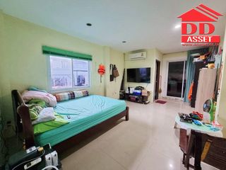 For sale 8 bed warehouse in Lat Lum Kaeo, Pathum Thani