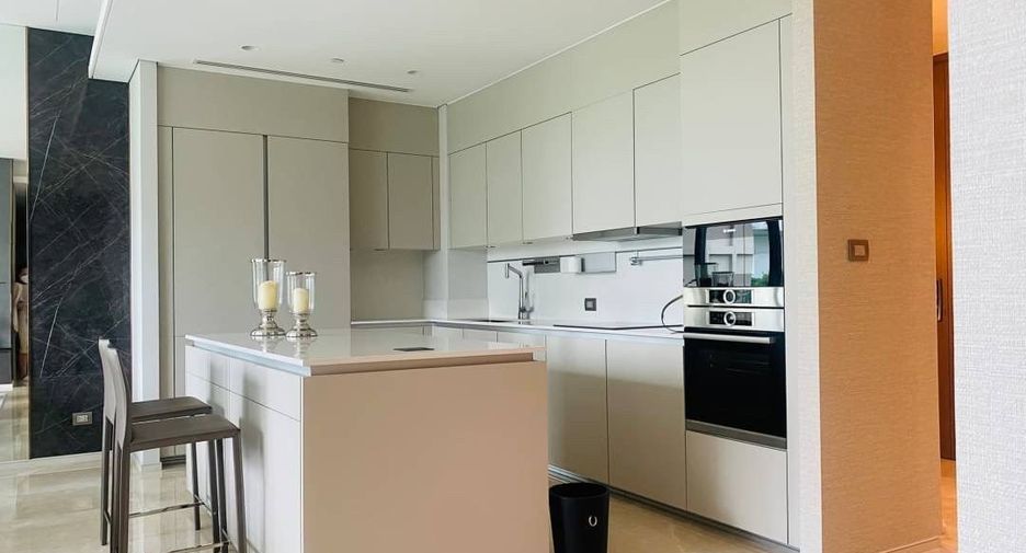 For sale 2 bedrooms condo in Pathum Wan, Bangkok