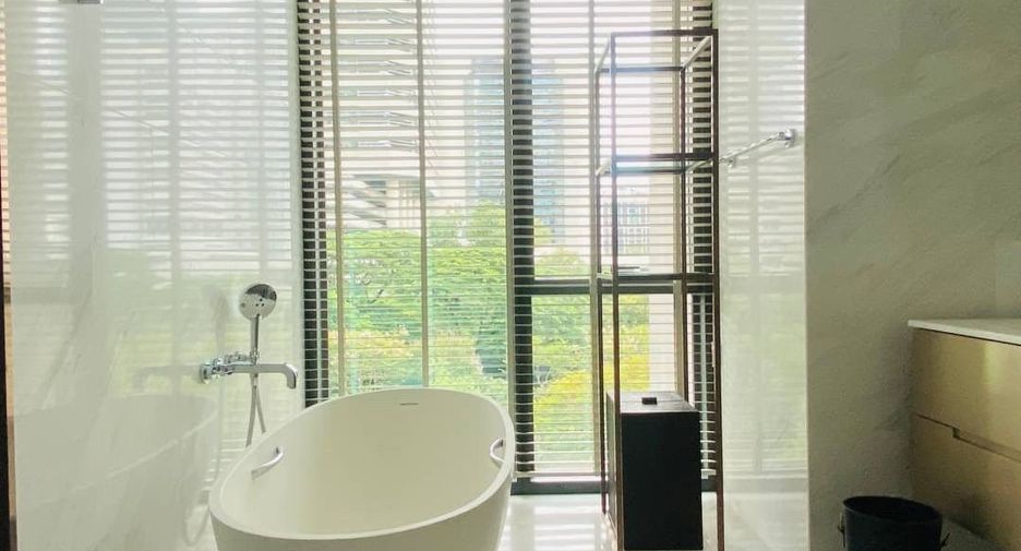 For sale 2 bedrooms condo in Pathum Wan, Bangkok
