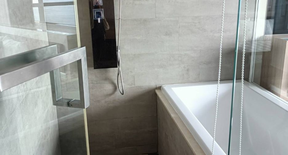 Wohnung zur Miete und zum Kauf mit 1 Zimmer in Bang Lamung, Chonburi