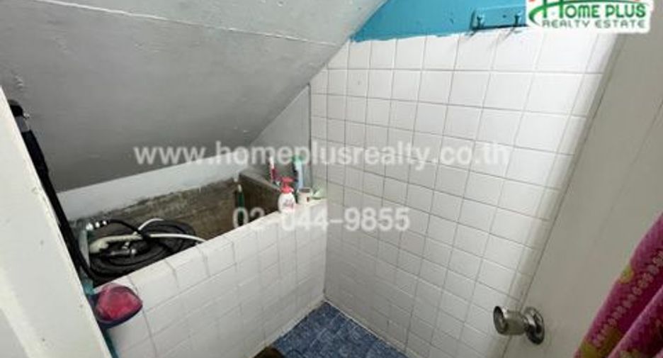 For sale 4 bedrooms retail Space in Min Buri, Bangkok