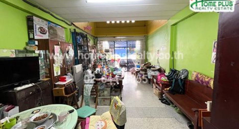 For sale 4 bedrooms retail Space in Min Buri, Bangkok