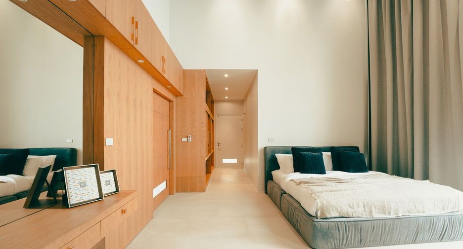 For sale 4 bedrooms villa in Thalang, Phuket