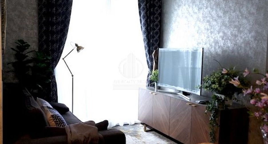 For rent and for sale 2 bedrooms condo in Pathum Wan, Bangkok