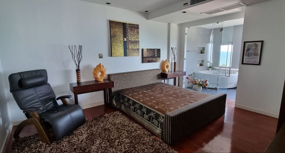 For sale 3 bedrooms condo in Bang Lamung, Chonburi