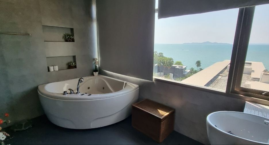 For sale 3 bedrooms condo in Bang Lamung, Chonburi