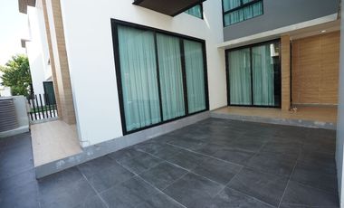 À vendre 4 chambres maison à Prawet, Bangkok