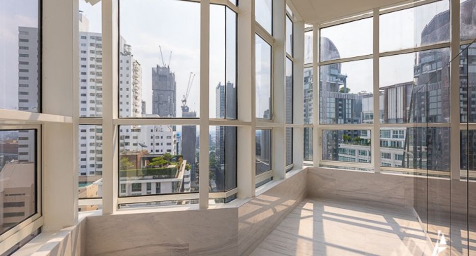 For rent and for sale 6 bedrooms condo in Watthana, Bangkok