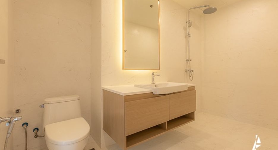 For rent and for sale 6 bedrooms condo in Watthana, Bangkok