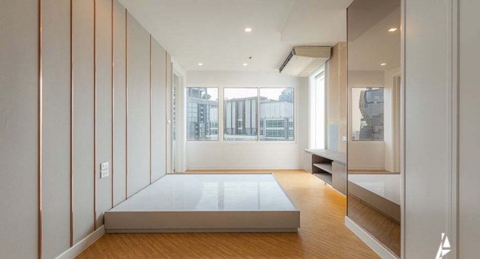 For rent and for sale 6 bedrooms condo in Watthana, Bangkok