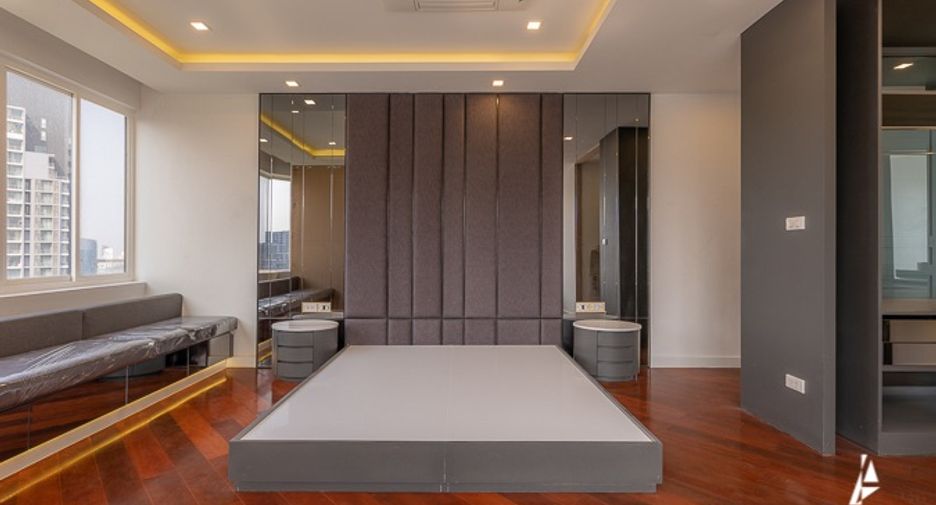 For rent and for sale 6 bedrooms condo in Watthana, Bangkok