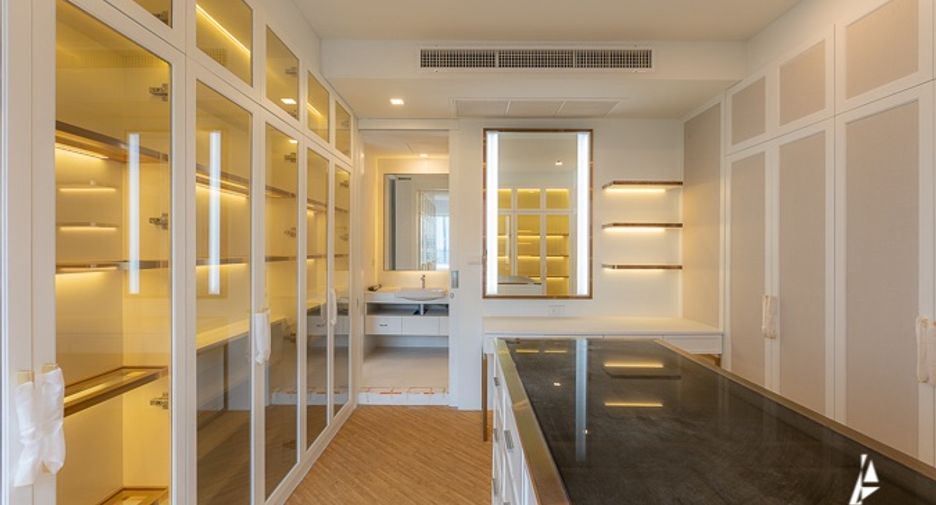 For rent and for sale 6 bedrooms condo in Watthana, Bangkok