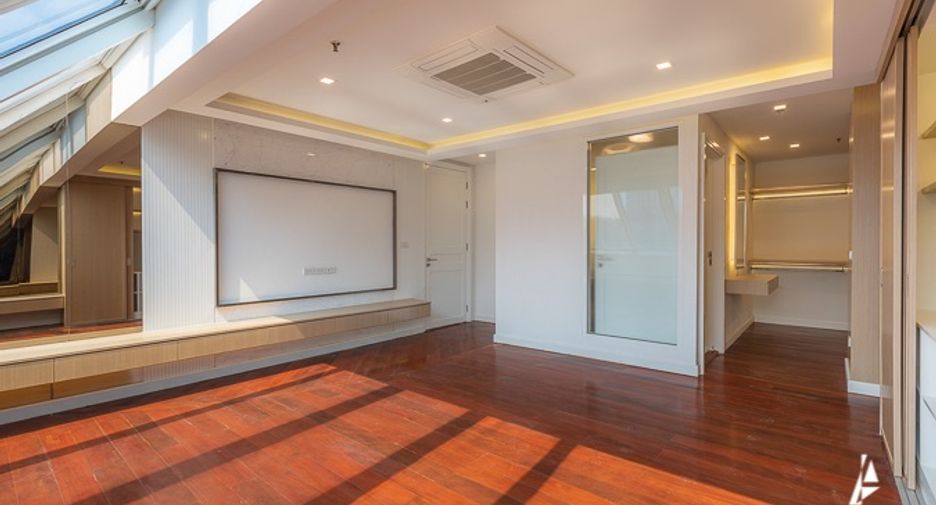 For rent and for sale 6 bedrooms condo in Watthana, Bangkok