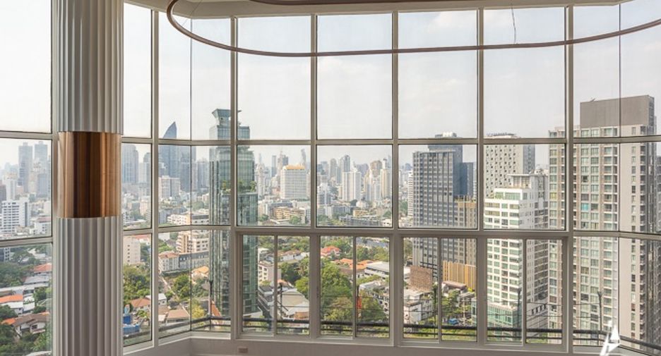 For rent and for sale 6 bedrooms condo in Watthana, Bangkok