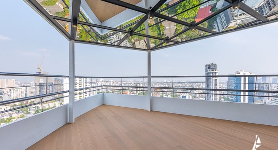 For rent and for sale 6 bedrooms condo in Watthana, Bangkok