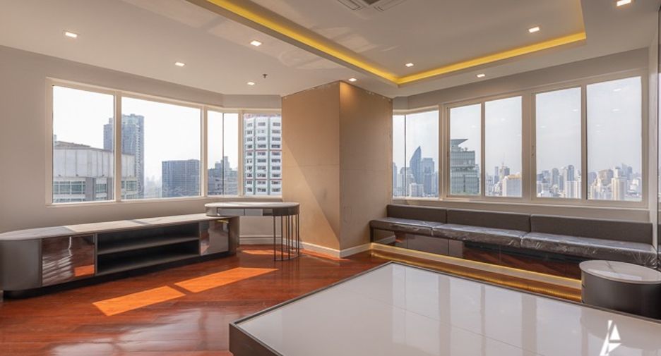 For rent and for sale 6 bedrooms condo in Watthana, Bangkok