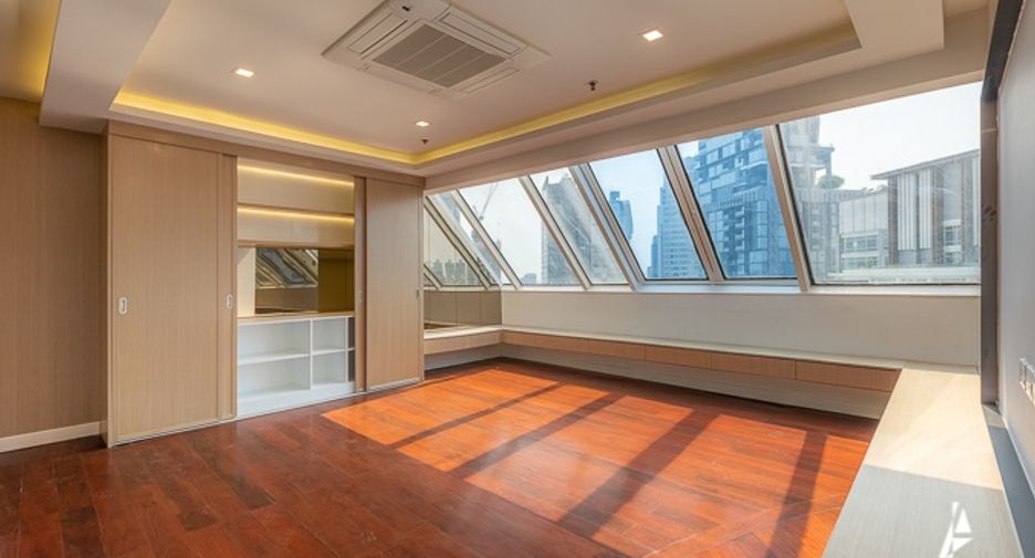 For rent and for sale 6 bedrooms condo in Watthana, Bangkok