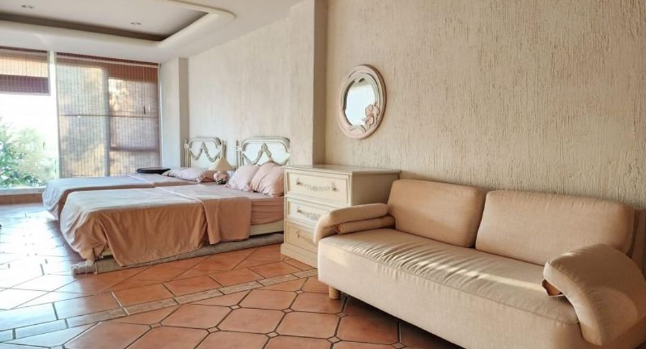 For sale 6 bedrooms villa in Mueang Phuket, Phuket