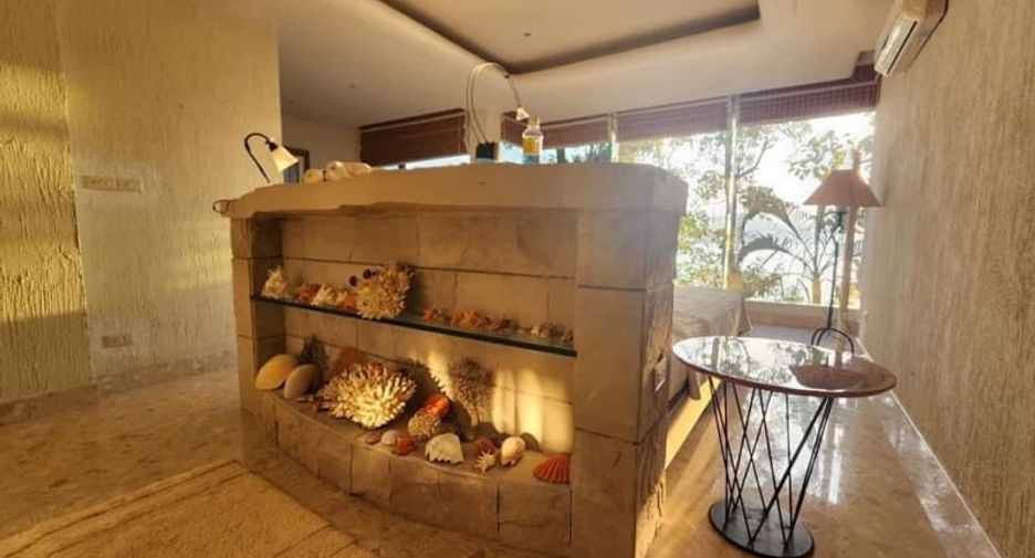 For sale 6 bedrooms villa in Mueang Phuket, Phuket