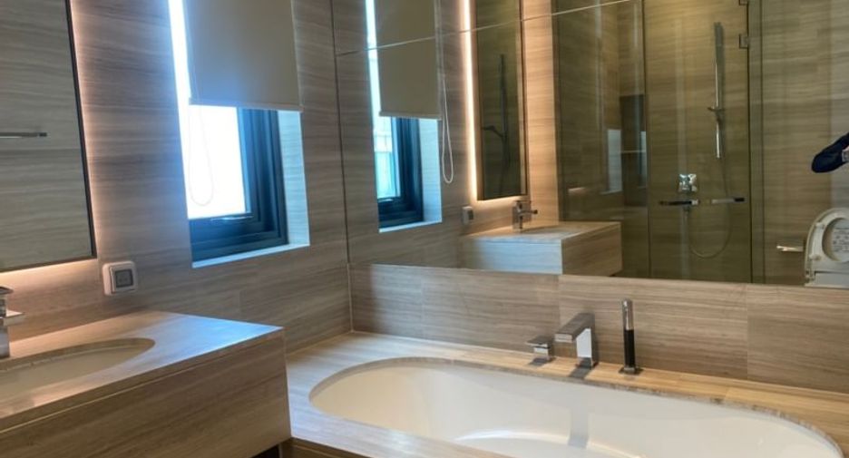 Condo en alquiler de 2 habitaciones en Khlong Toei, Bangkok