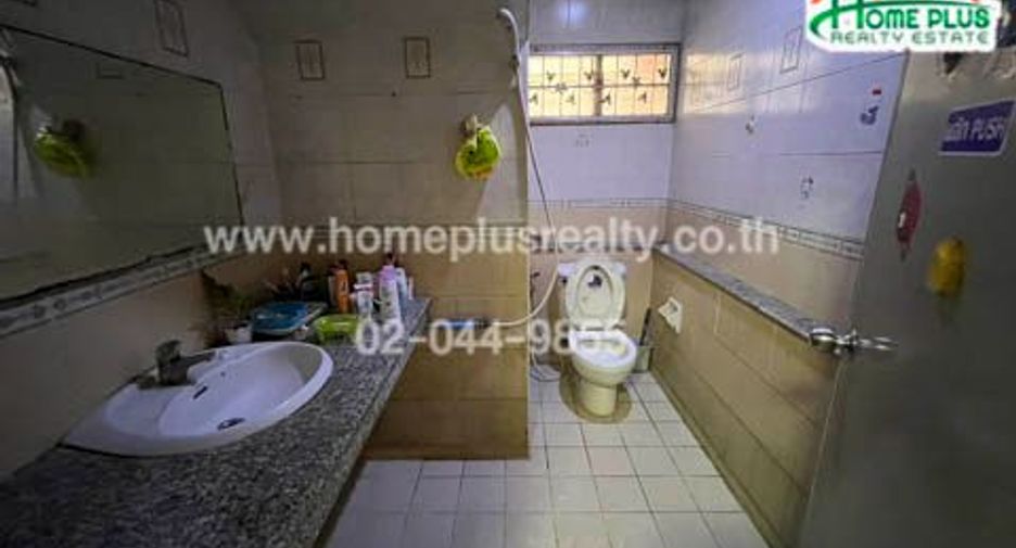 Casa en venta de 5 habitaciones en Bang Khen, Bangkok