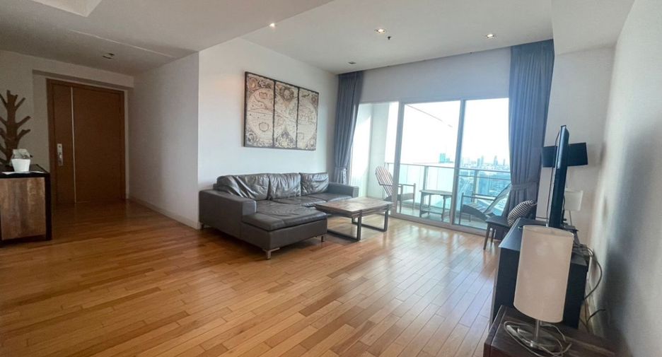 For sale 3 bedrooms condo in Khlong Toei, Bangkok
