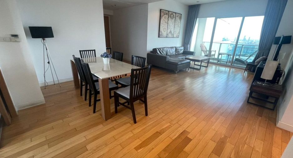 For sale 3 bedrooms condo in Khlong Toei, Bangkok