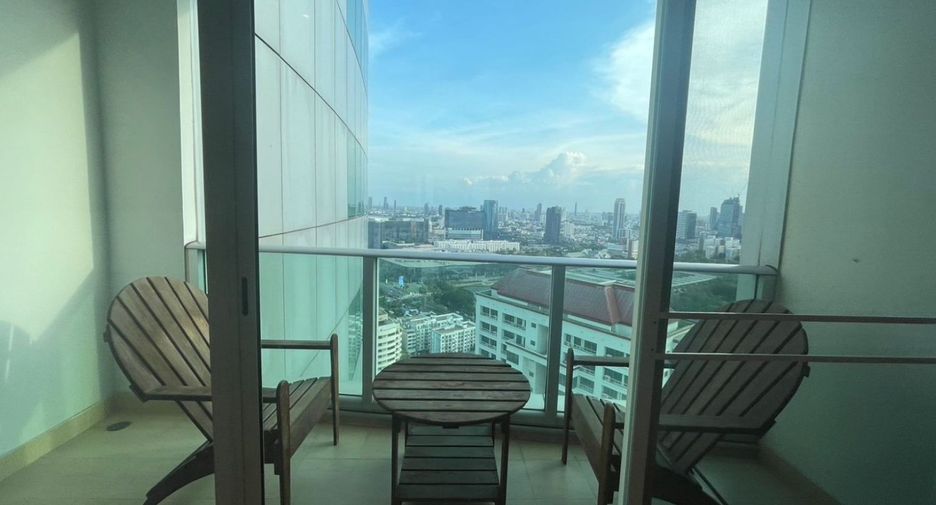 For sale 3 bedrooms condo in Khlong Toei, Bangkok