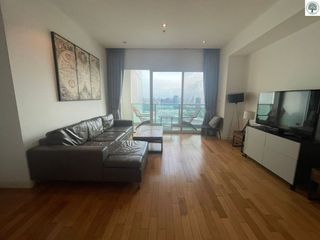 For sale 3 bedrooms condo in Khlong Toei, Bangkok
