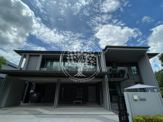 For rent and for sale 5 bedrooms house in Bang Kapi, Bangkok