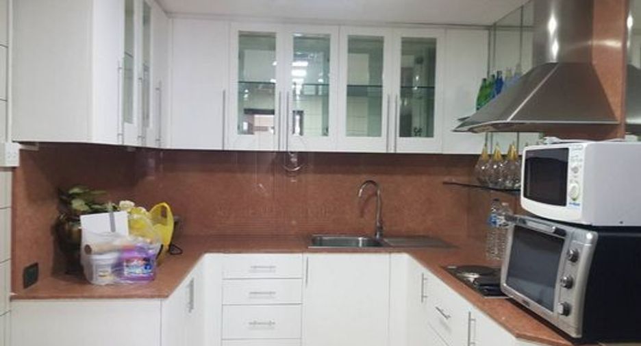 For sale 2 bedrooms condo in Pathum Wan, Bangkok
