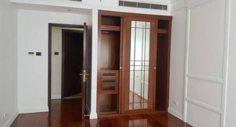 For sale 2 bedrooms condo in Pathum Wan, Bangkok