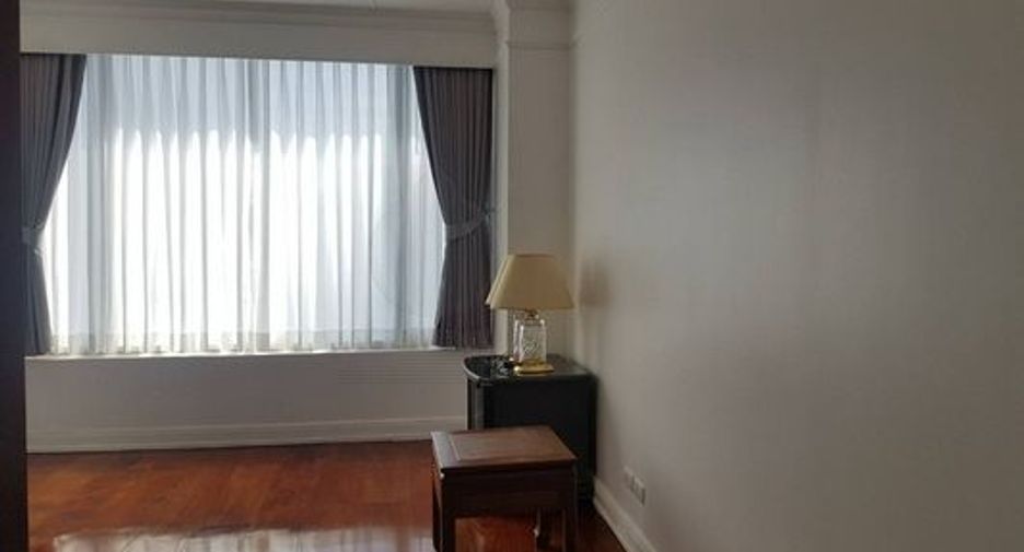 For sale 2 bedrooms condo in Pathum Wan, Bangkok