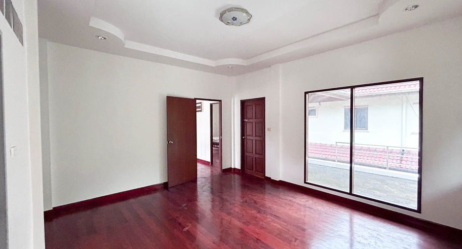 Casa en alquiler de 3 habitaciones en Mueang Phuket, Phuket