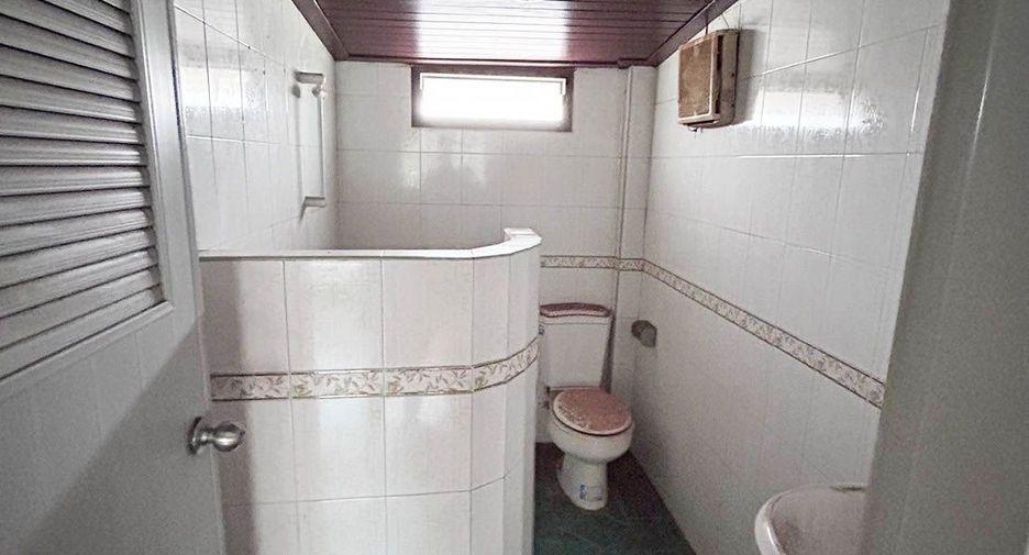 Casa en alquiler de 3 habitaciones en Mueang Phuket, Phuket