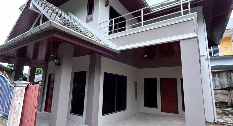 Casa en alquiler de 3 habitaciones en Mueang Phuket, Phuket