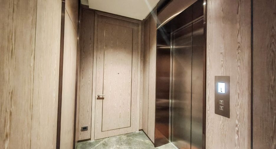 For sale 2 bedrooms condo in Pathum Wan, Bangkok