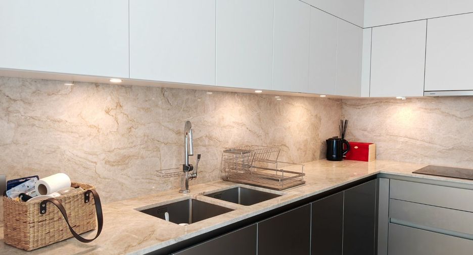 For sale 2 bedrooms condo in Pathum Wan, Bangkok