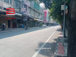 For sale 3 bed retail Space in Lat Phrao, Bangkok