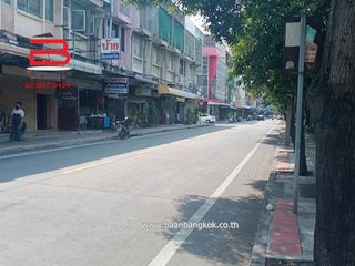 For sale 3 Beds retail Space in Lat Phrao, Bangkok