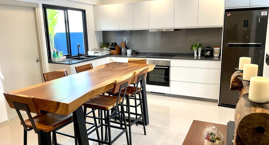 For rent 3 bedrooms house in Suan Luang, Bangkok