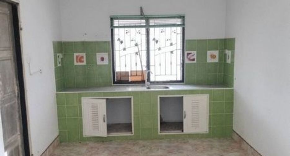 For sale 3 bedrooms house in Phra Phrom, Nakhon Si Thammarat