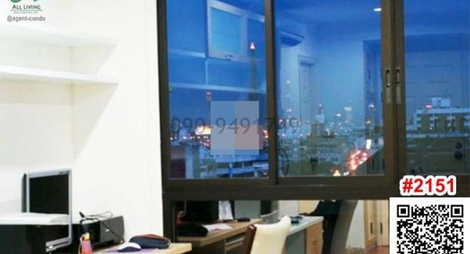 For rent 2 bedrooms condo in Bang Phlat, Bangkok