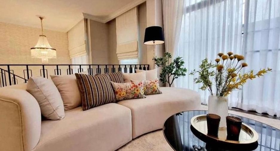 For rent and for sale 5 bedrooms house in Saphan Sung, Bangkok
