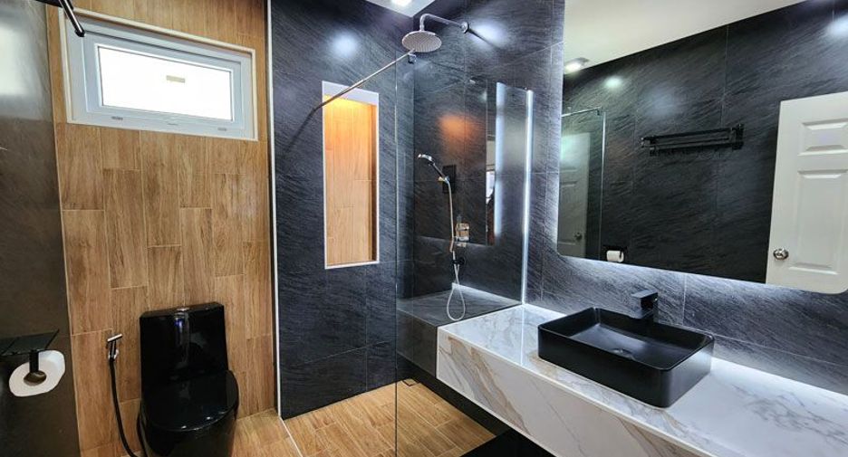 Продажа 7 спальни дом в Банг Ламунг, Чонбури